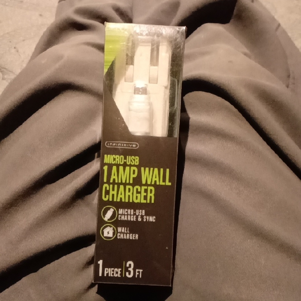 Black Micro-USB 1 Amp Wall Charger